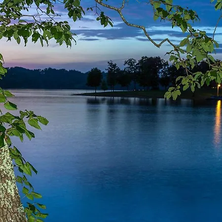 Ruby'S Lake House